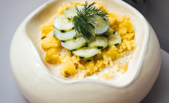 Gurkensalat mit Pellkartoffeln